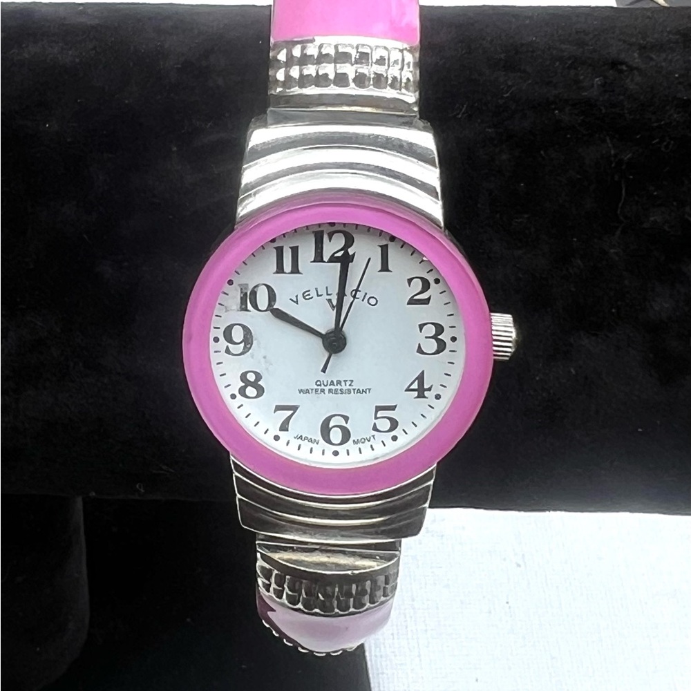 Vellacio Pink Bangle Watch Silver Tone Quartz Water Resistant‎ Japan Movt